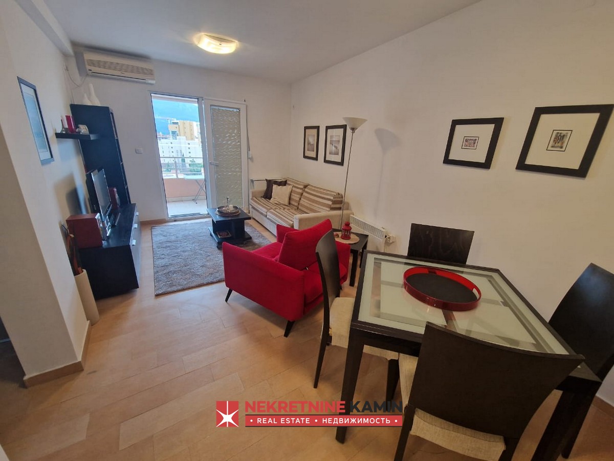 Izdaje se jednosoban stan 46m2 u naselju Babin Do, Budva